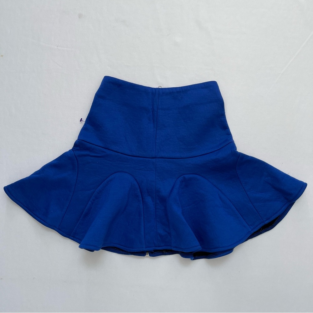 Rehab skirt .